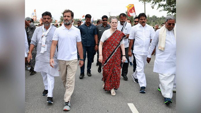 Sonia Gandhi in Karnataka's Mandya | Photo: Twitter /@whoskj2