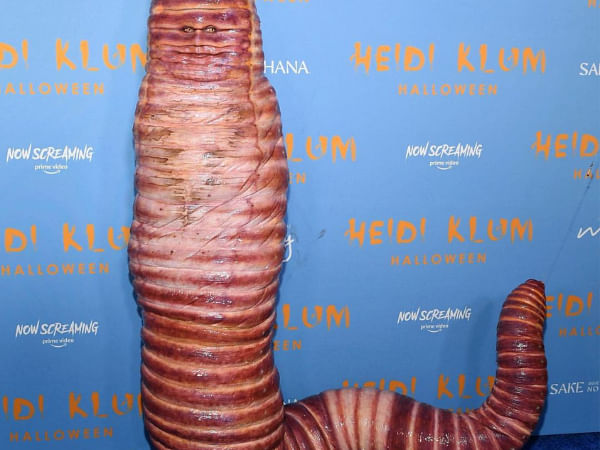Heidi Klum reveals how she used the loo in her Worm outfit