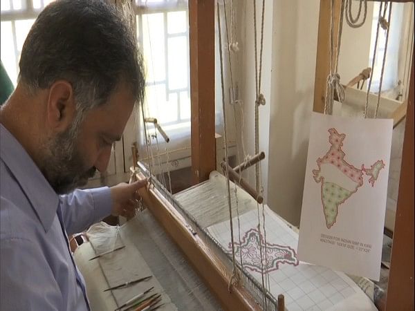 J-K: Artisans weave Kani shawl with India's map design 