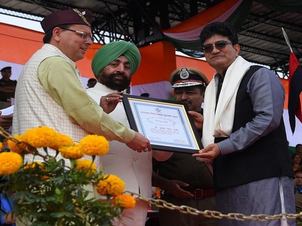 Prasoon Joshi honours with the Prestigious Uttarakhand Gaurav Samman Award