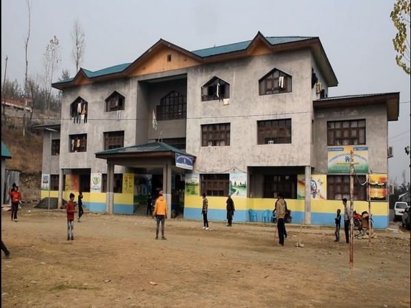 J&K: Tribal students being provided best facilities at Government hostel in Shopian