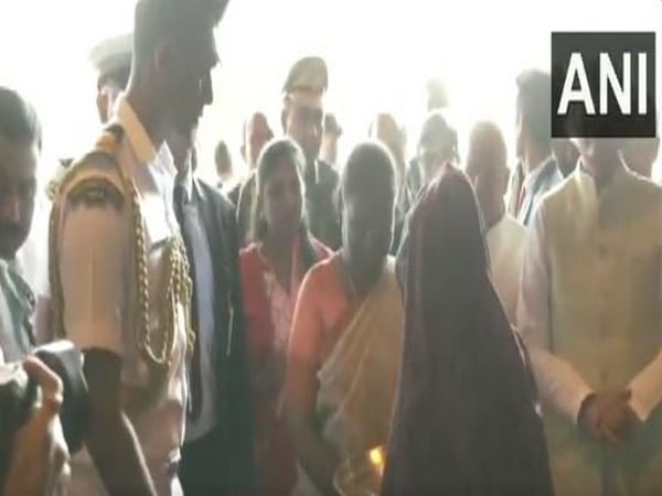 President Droupadi Murmu, CM Shivraj Singh Chouhan visit tribal museum in Bhopal