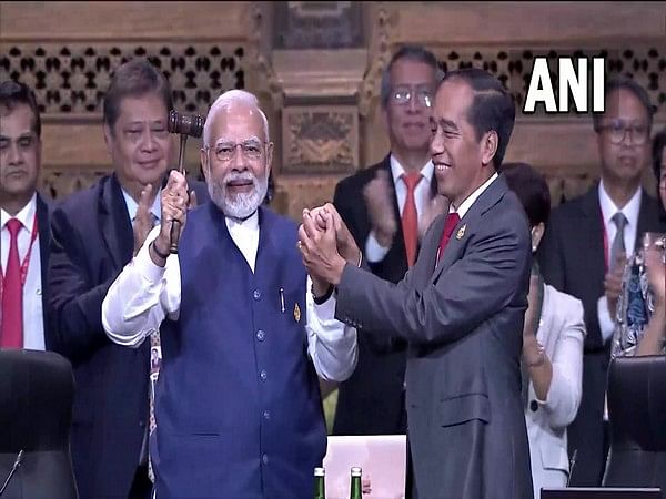 Indonesia hands over G20 presidency to India
