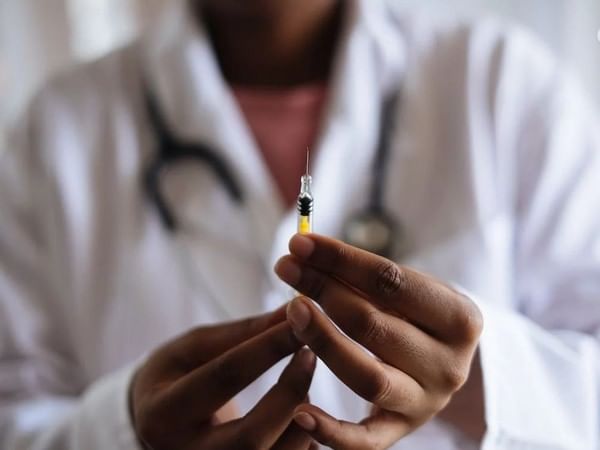 Researchers find how flu shots protect people with heart failure from death