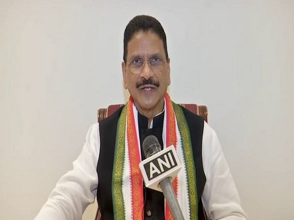 Congress expels party leader Marri Shashidhar Reddy for six years for anti-party activities