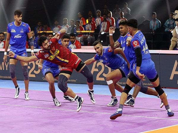 PKL: Naveen Kumar Stars As Dabang Delhi Register Consecutive Victories ...