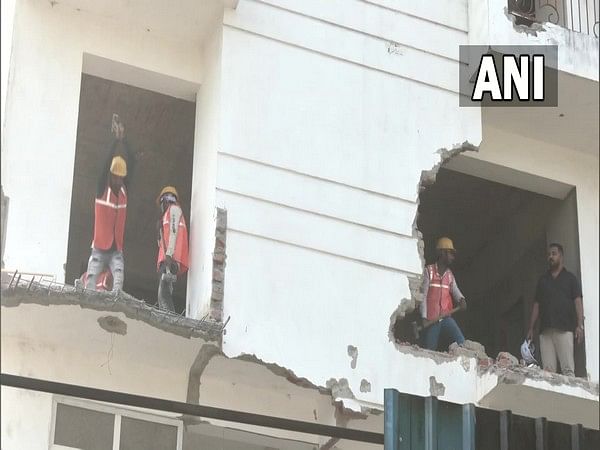 Lucknow court grants interim stay on demolition of a flat in Yazdan building