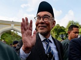 PM Modi congratulates Anwar Ibrahim on becoming Malaysia's new PM 
