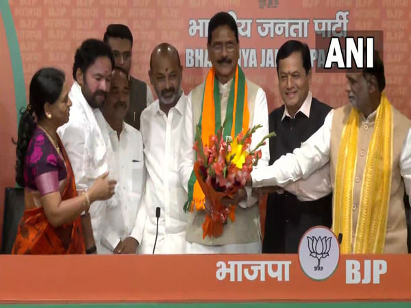 Ex-Telangana Congress MLA Shashidhar Reddy joins BJP