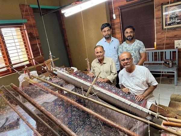 This family in Gujarat keeps 900-year-old heritage of Patola sarees alive 