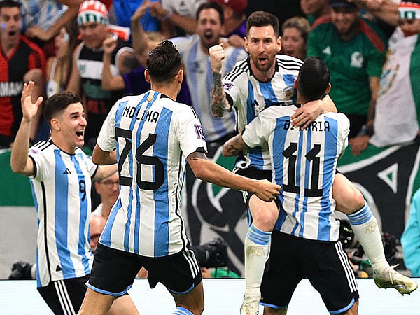 FIFA WC: Messi's stunner and Fernandez's goal guide Argentina to win over Mexico 2-0