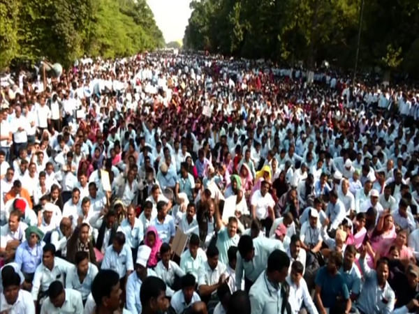 Odisha primary school teachers stage protest in Bhubaneswar Odisha primary school teachers stage protest in Bhubaneswar