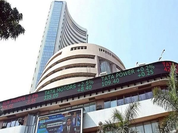 Sensex ends at a fresh record of 62,504 in closing, Nifty touches ...