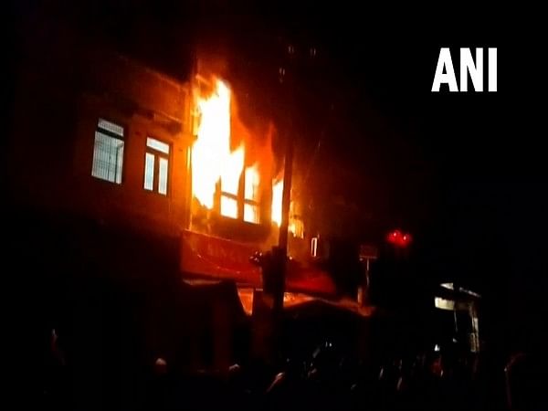 UP: Massive fire breaks out in Firozabad; 6 people charred to death, CM Yogi condoles