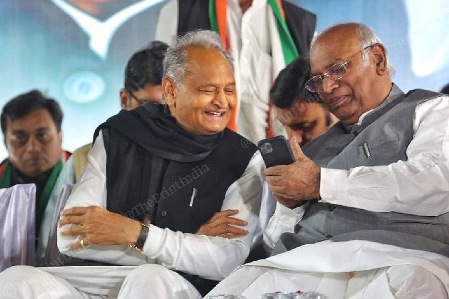 Congress veteran leaders share a laughter during the rally | Photo: Praveen Jain | ThePrint