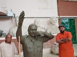 Sculptor Ram V. Sutra and Dilip Singh Judeo's son Prabal Singh Judev with the statue that will be unveiled Monday | By special arrangement | ThePrint