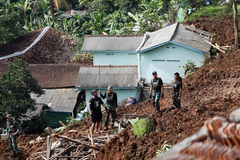 Death Toll From Indonesia's Earthquake Rises To 252 - Local Government ...