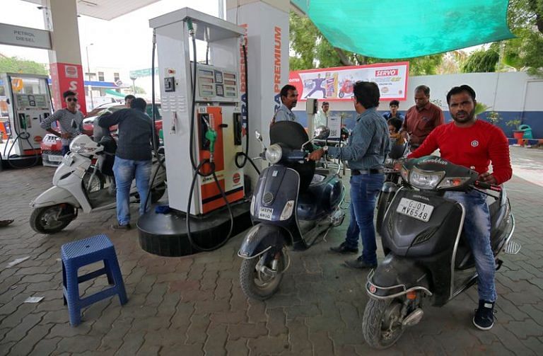 Festive demand drives up Indian state refiners gasoil sales in Oct