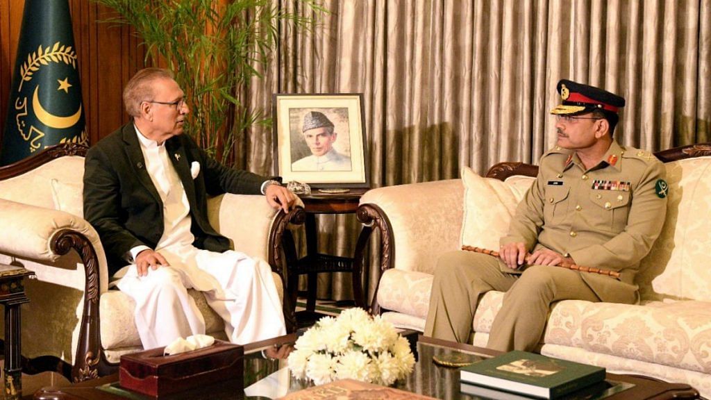 Newly appointed Pakistan Army chief Lt Gen Syed Asim Munir during a meeting with President Arif Alvi, at Aiwan-e-Sadr, Islamabad | Photo: @PresOfPakistan/The President of Pakistan | Twitter