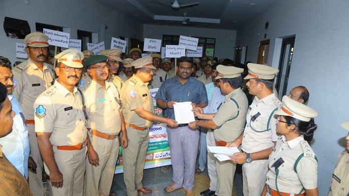 Forest officials submit representation with demands to District Collector in Hanumakonda | By special arrangement
