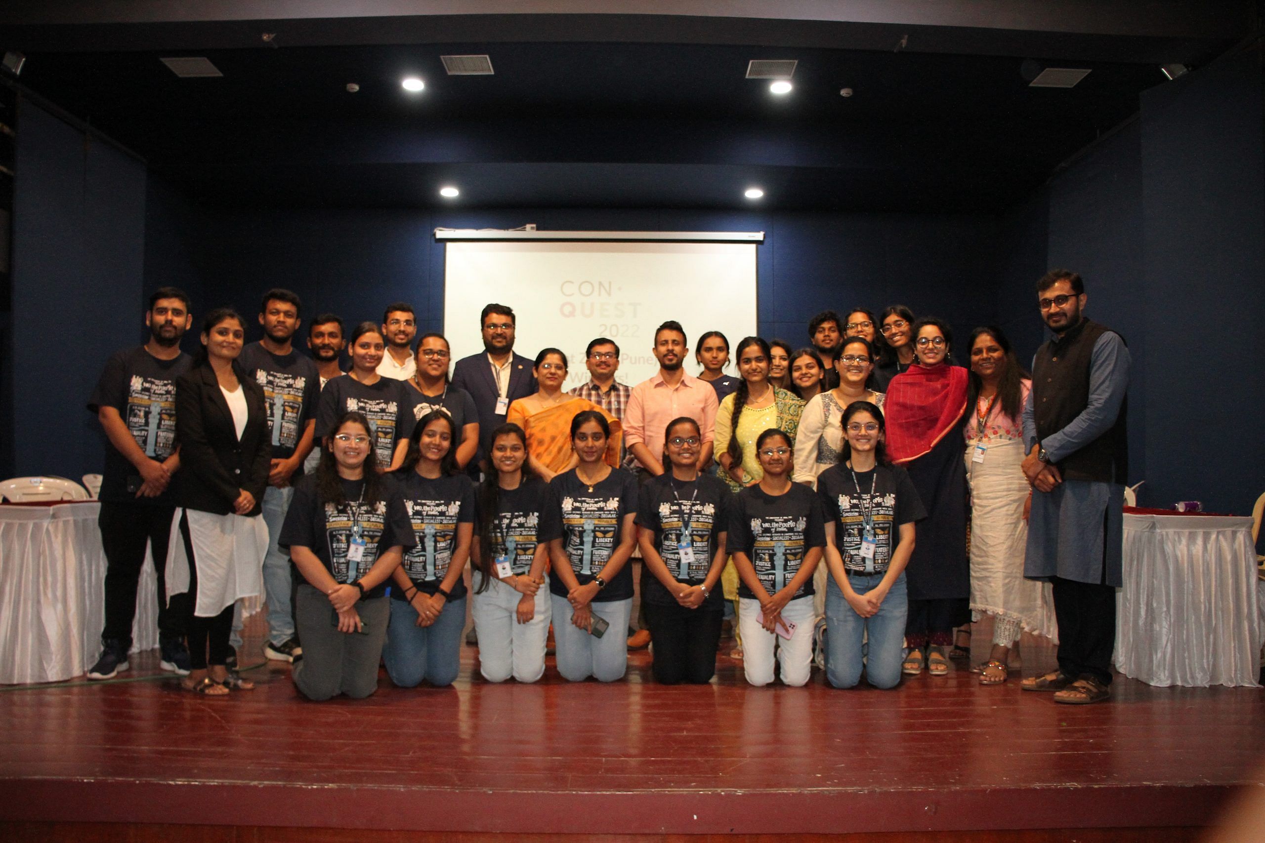 Picture of the CLPR team + volunteers and faculty from Shankarrao Chavan Law College