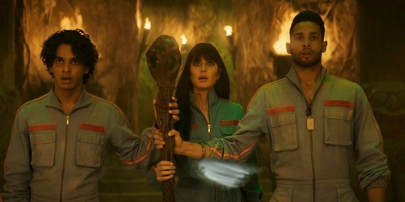 'Phone Bhoot' is a laugh riot, the OG horror show Aahat meets Andaz ...