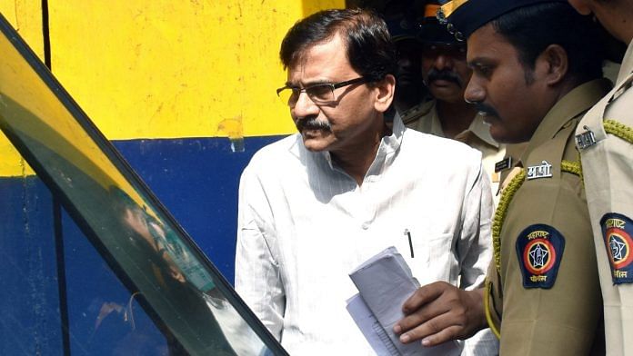 Police personnel leave Arthur Road Jail with Shiv Sena leader Sanjay Raut to produce him before the Sessions court in Mumbai, on 10 October 2022 | ANI file photo