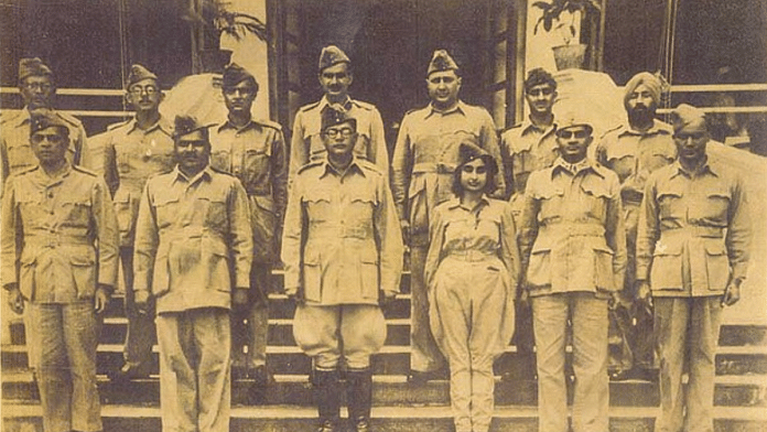 Netaji Subhas Chandra Bose (in the middle) and members of the Azad Hind Fauj | Wikimedia Commons