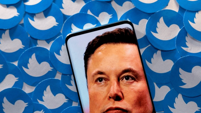 An image of Elon Musk is seen on a smartphone. Image via Reuters/Dado Ruvic/Illustration/File Photo