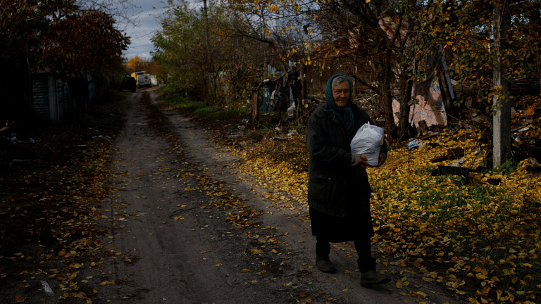 Russian missiles demolish half an apartment building in Ukraine, killing 1