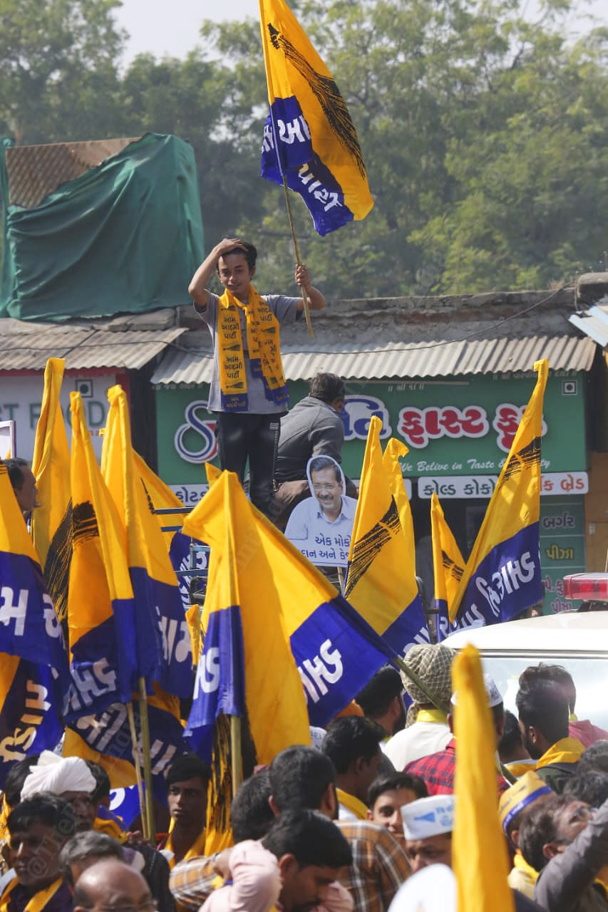AAP supporters at roadshow | Photo: Praveen Jain | ThePrint