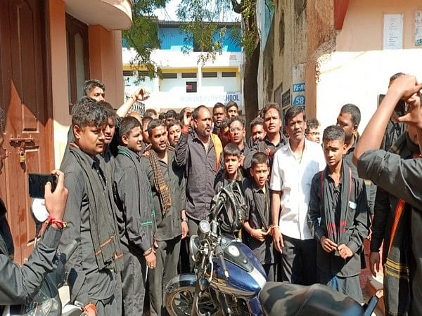 Hyderabad: Student wearing Ayappa mala allegedly denied entry in school