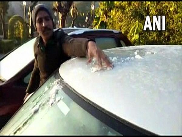 Layer of ice forms on vehicles, fields in Mount Abu as mercury dips further 