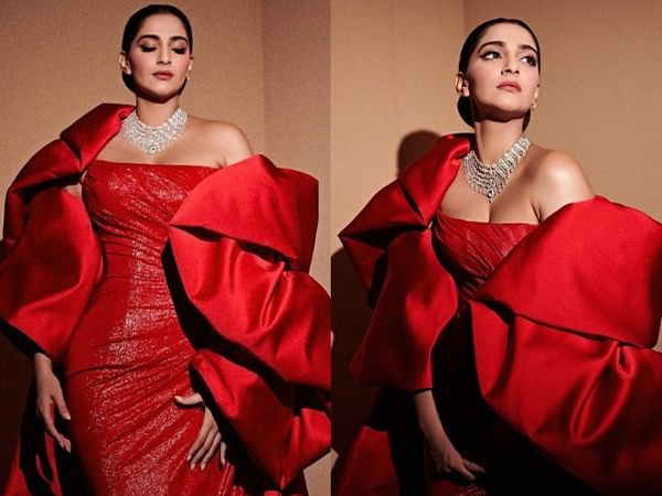 Red Sea Film Festival: Sonam Kapoor proves that she is the queen of red carpet looks!