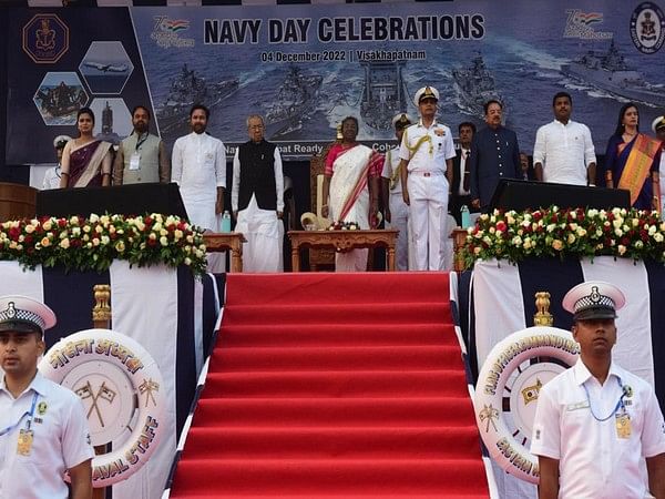 NCC students in Narangi Cantt celebrate Navy Day