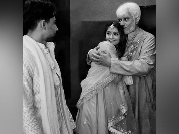 Vikram Bhatt's daughter Krishna Bhatt gets engaged, see pics