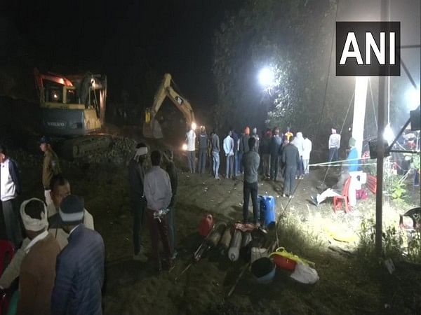 Madhya Pradesh Rescue Operation Underway To Save 8 Year Old Boy Trapped In Borewell Theprint 8705