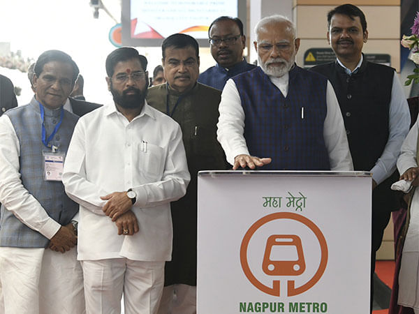 PM Modi congratulates people for first phase of Nagpur Metro
