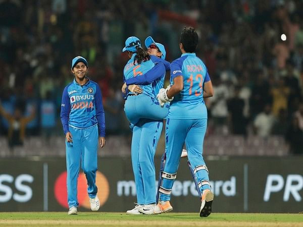 India Beat Australia By Four Runs In Thrilling Super Over, Level Series ...