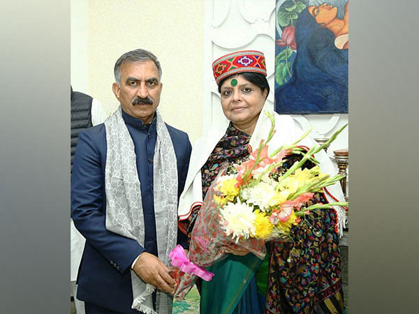 Himachal CM Sukhvinder Singh Sukhu calls on Deepa Das Munshi 