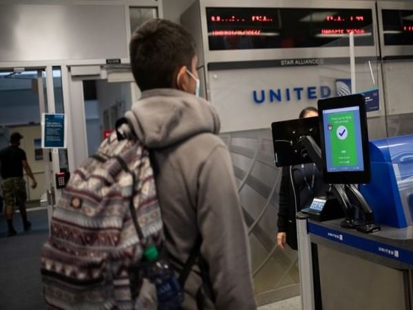 UAE: Abu Dhabi airport launches biometric service, passenger's face will be his boarding pass