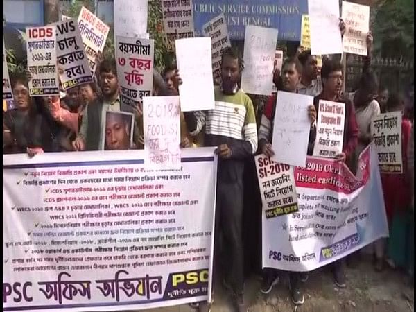 Kolkata forum stages protest, demands pending govt exams be held Kolkata