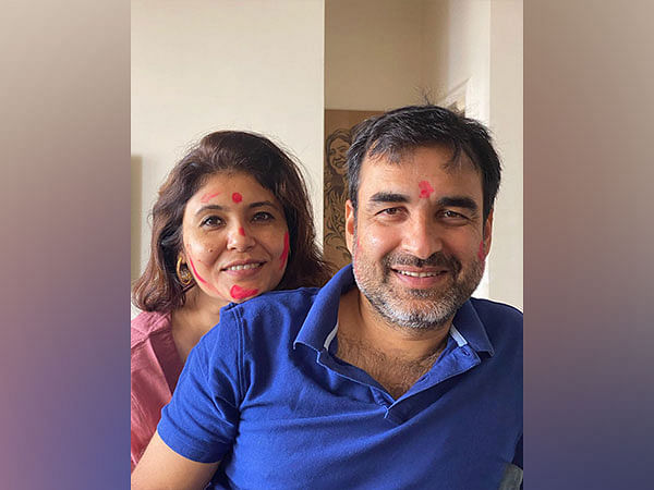 Pankaj Tripathi pens down a sweet birthday wish for wife Mridula