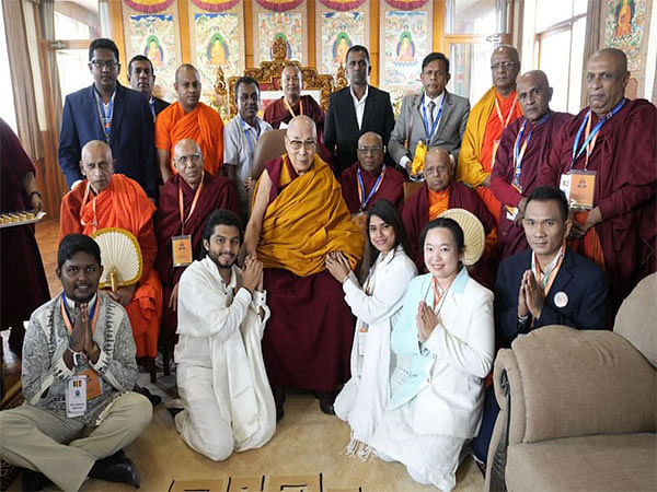 Sri Lankan Buddhist monks seek Dalai Lama's visit, blessings to overcome economic crisis