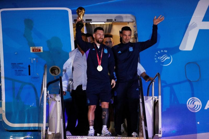 Argentina's World Cup heroes forced to abandon bus parade and complete