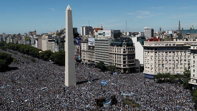 Messi & Co. take choppers after heaving millions force Argentina team off open-bus parade