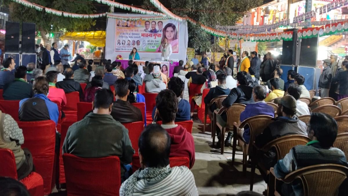 Congress candidate for CR Park ward, Bhavna Gupta during a public meeting | Facebook