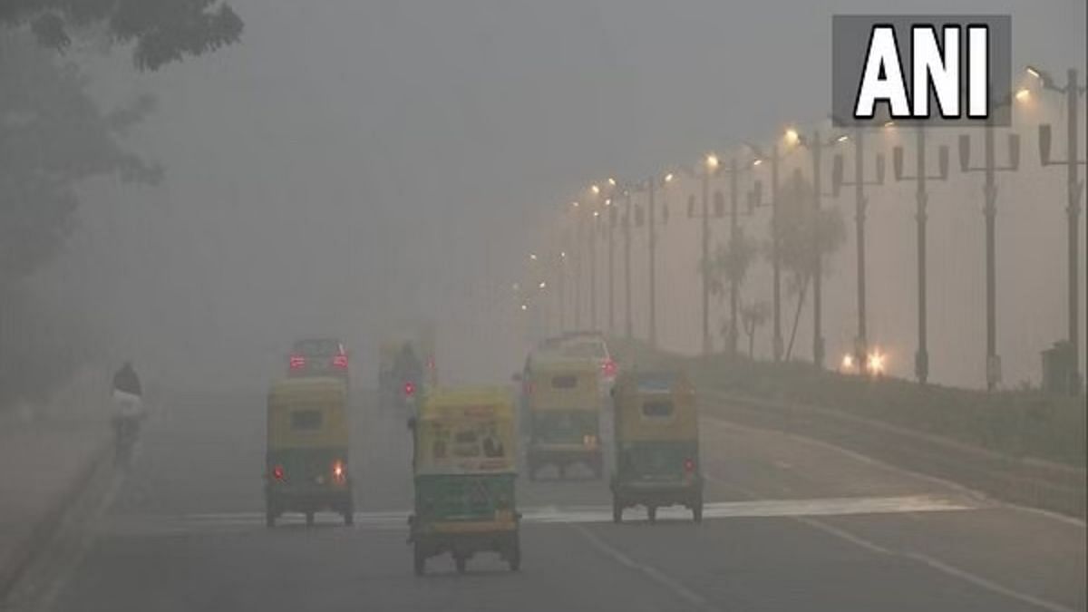 cold-wave-hits-delhi-dense-fog-lowers-visibility-delaying-road-rail-traffic