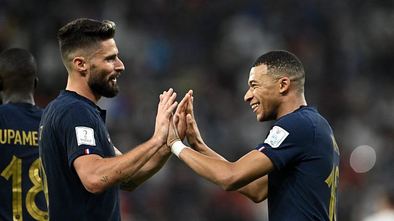 For France’s deadly striking duo Mbappe & Giroud, age gap not a problem