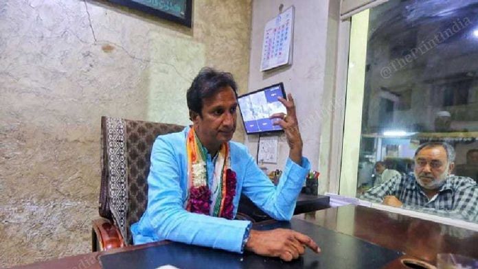Congress MLA Imran Khedawala in his constituency | Praveen Jain | ThePrint